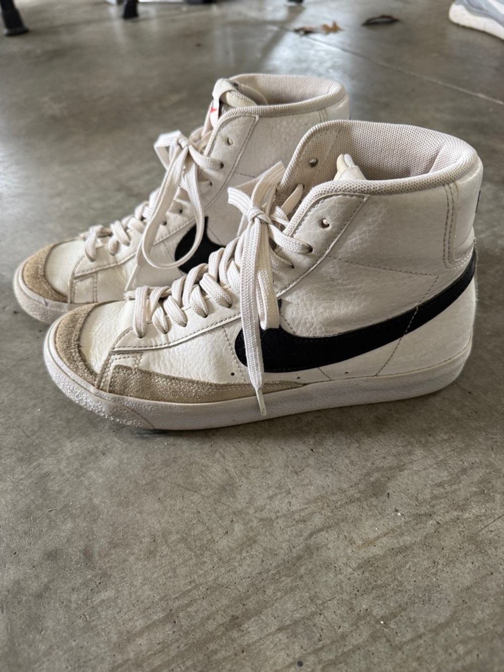 Nike High-Top Blazers in White with Black Swoosh